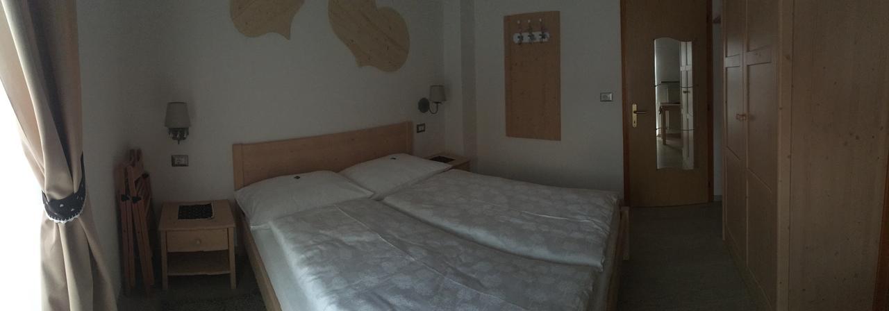 Garni Neidia Bed and Breakfast Σέλβα ντι Βαλ Γκαρντένα Εξωτερικό φωτογραφία