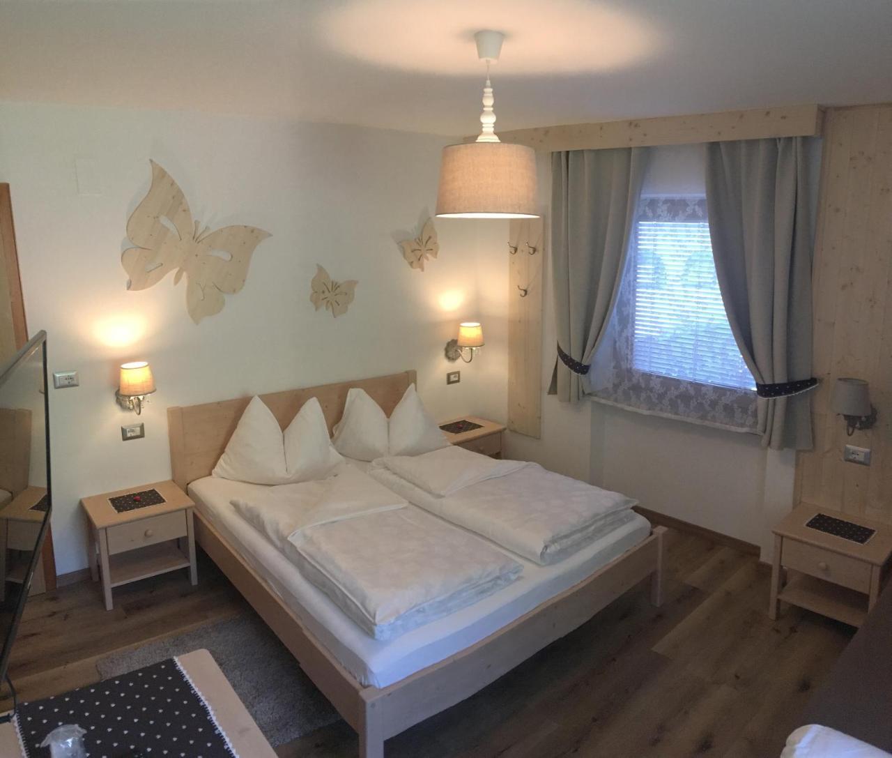 Garni Neidia Bed and Breakfast Σέλβα ντι Βαλ Γκαρντένα Εξωτερικό φωτογραφία